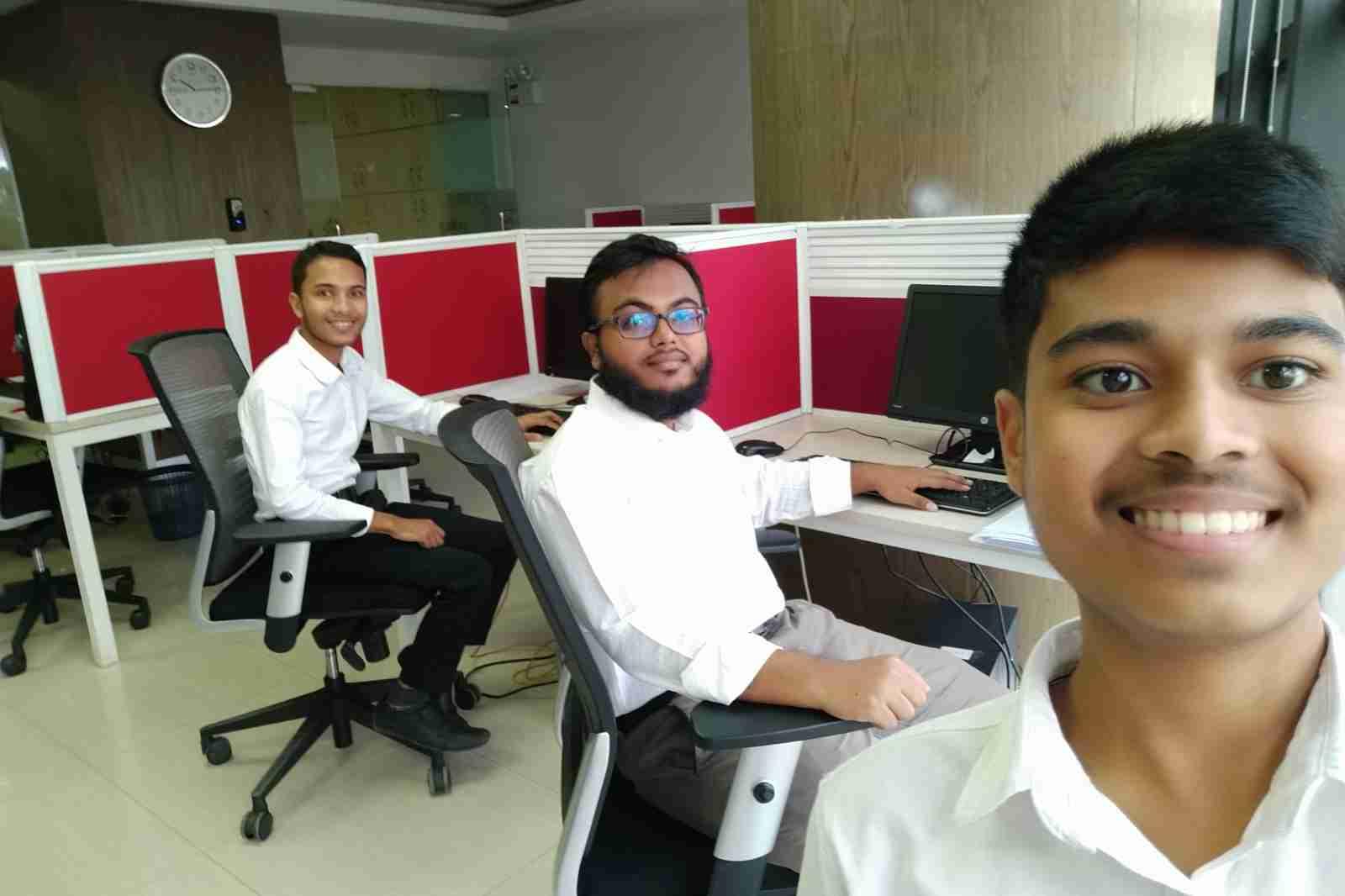 Working as intern at IDLC Finance Ltd, Dilkusha Branch